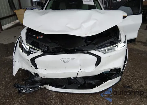 2022 Ford Mustang Mach-E Premium z USA, uszkodzony, nr VIN 3FMTK3SU3NMA15570